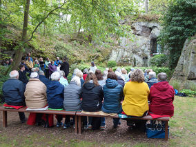 Feierliche Maiandacht in der Fatima-Grotte 